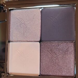 Gallany Cosmetics Compact Violine 4 eyeshadow compact new in box 0.25 oz